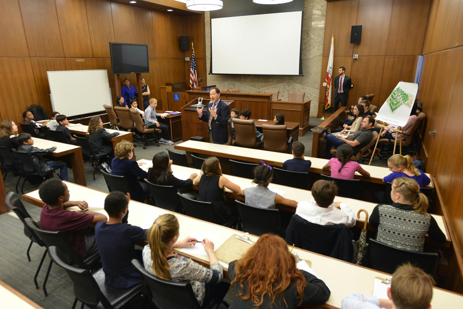 Russell Korobkin, UCLA Law Vice Dean, the Richard C. Maxwell Professor of Law, and a UCLA Lab School parent, welcomed the sixth graders to the mock trial courtroom.