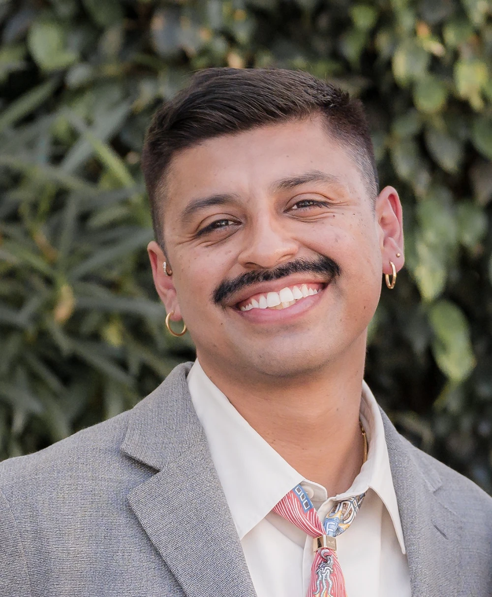 Christopher Lopez headshot