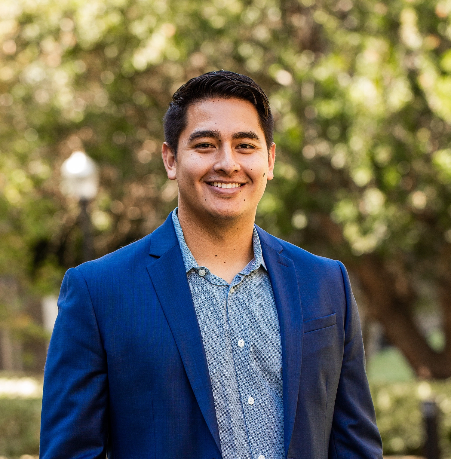 Paolo Cantos headshot